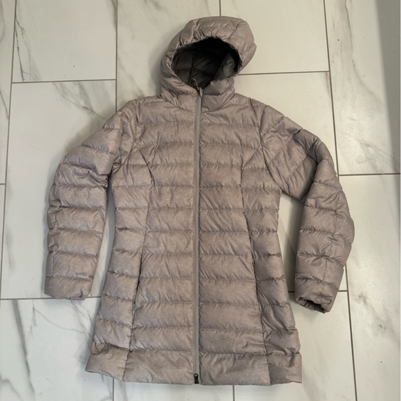 Eddie Bauer Packable Silver Puffer Jacket - Size Small - Picture 2 of 12